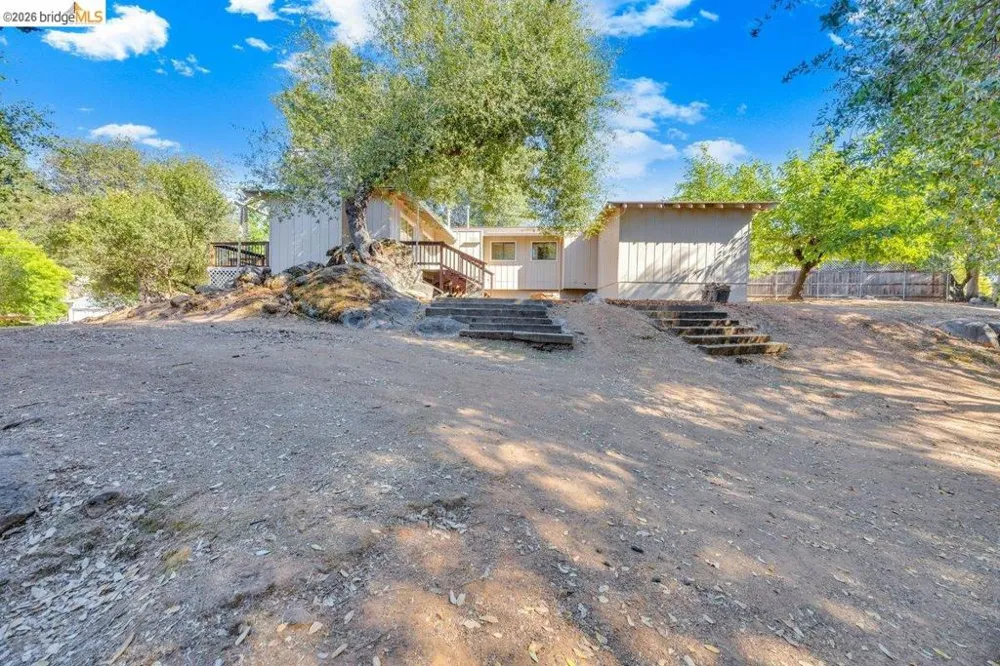 19264 Rockridge Way Sonora, CA 95370