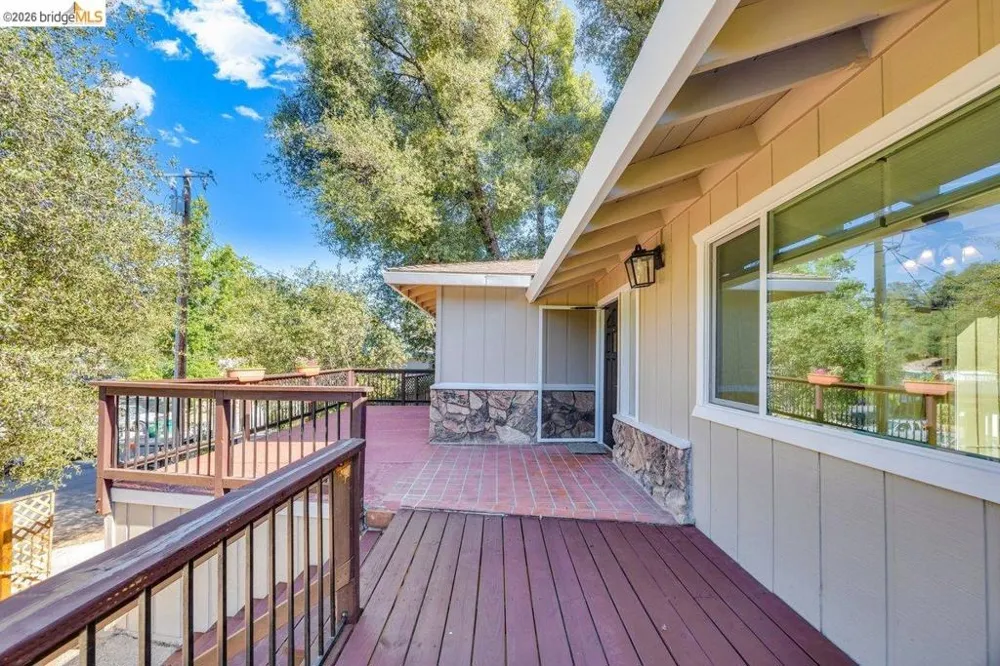 19264 Rockridge Way Sonora, CA 95370