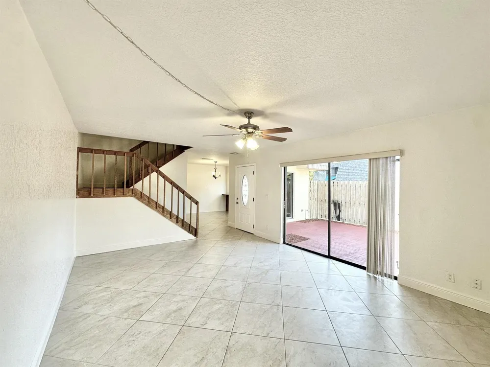 251 Lake Arbor Drive Palm Springs, FL 33461