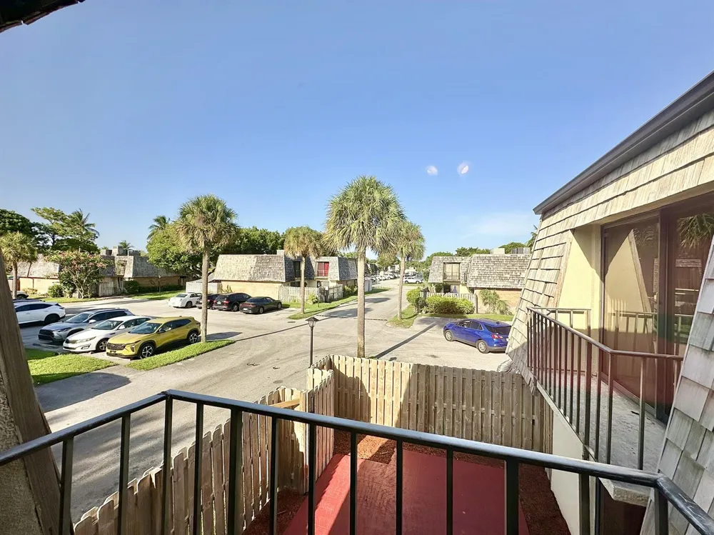 251 Lake Arbor Drive Palm Springs, FL 33461