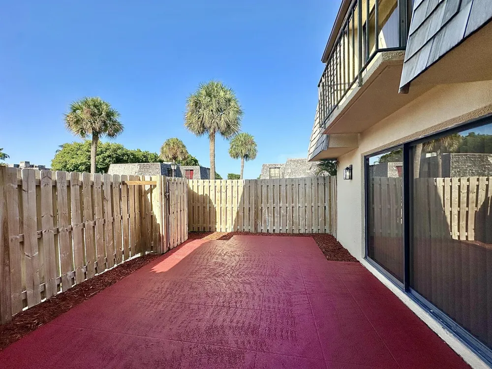 251 Lake Arbor Drive Palm Springs, FL 33461