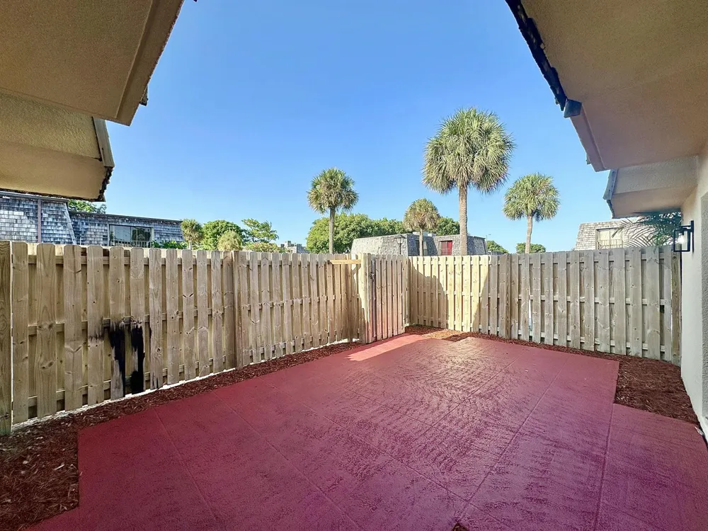 251 Lake Arbor Drive Palm Springs, FL 33461