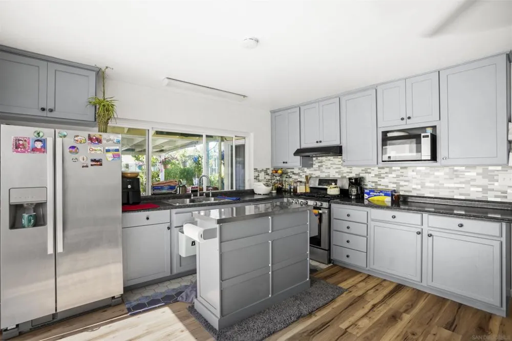 14513 Mirando Poway, CA 92064