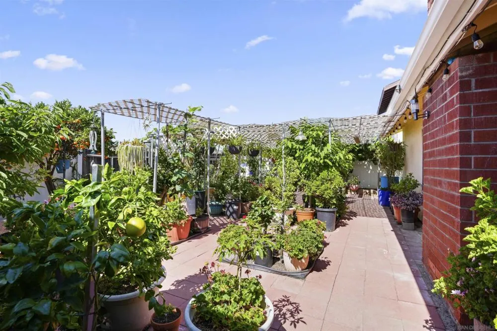 14513 Mirando Poway, CA 92064