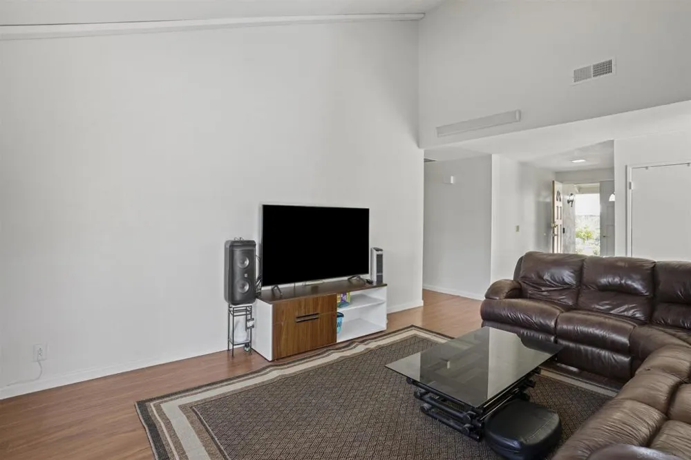14513 Mirando Poway, CA 92064