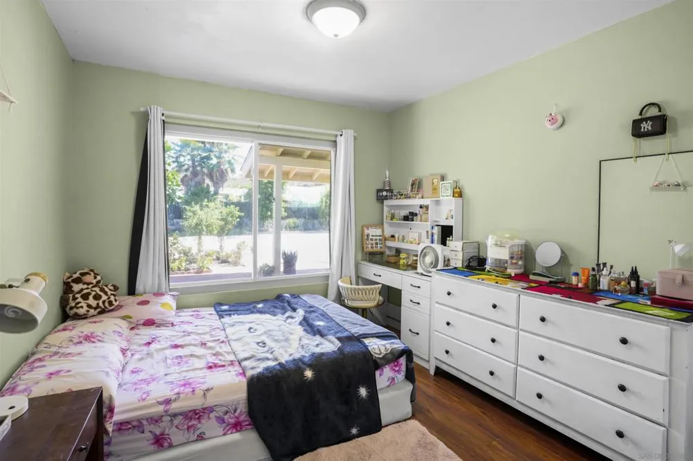 14513 Mirando Poway, CA 92064