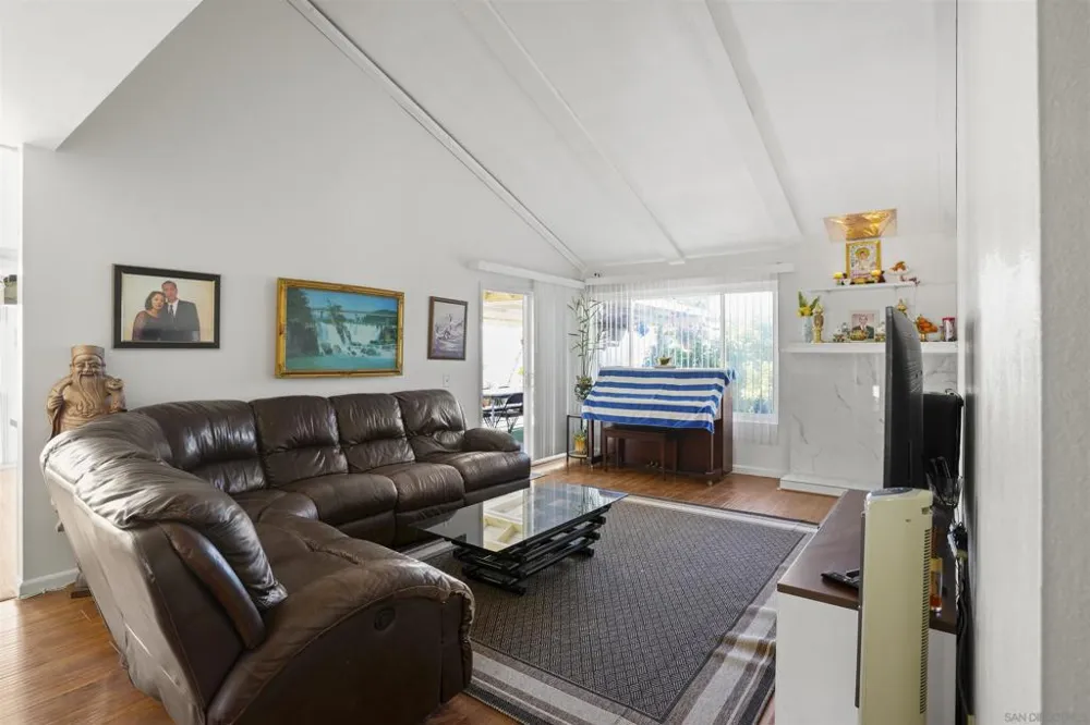 14513 Mirando Poway, CA 92064