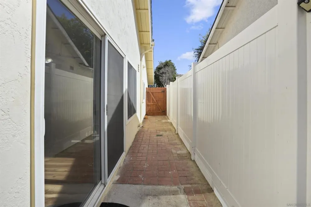 14513 Mirando Poway, CA 92064
