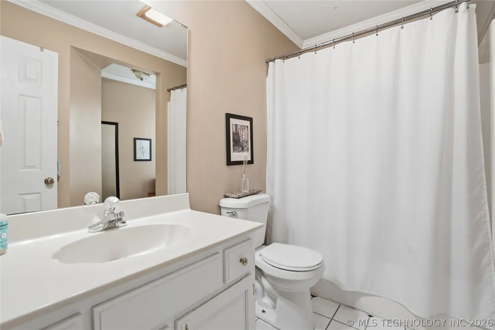 1033 S 263 WestAvenue Sand Springs, OK 74063