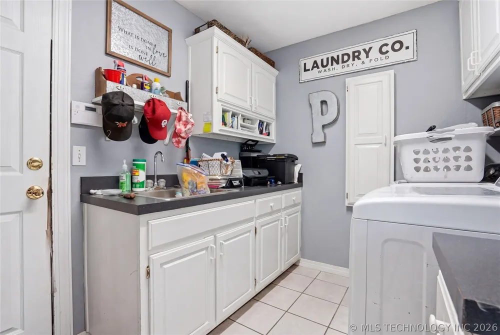 1033 S 263 WestAvenue Sand Springs, OK 74063