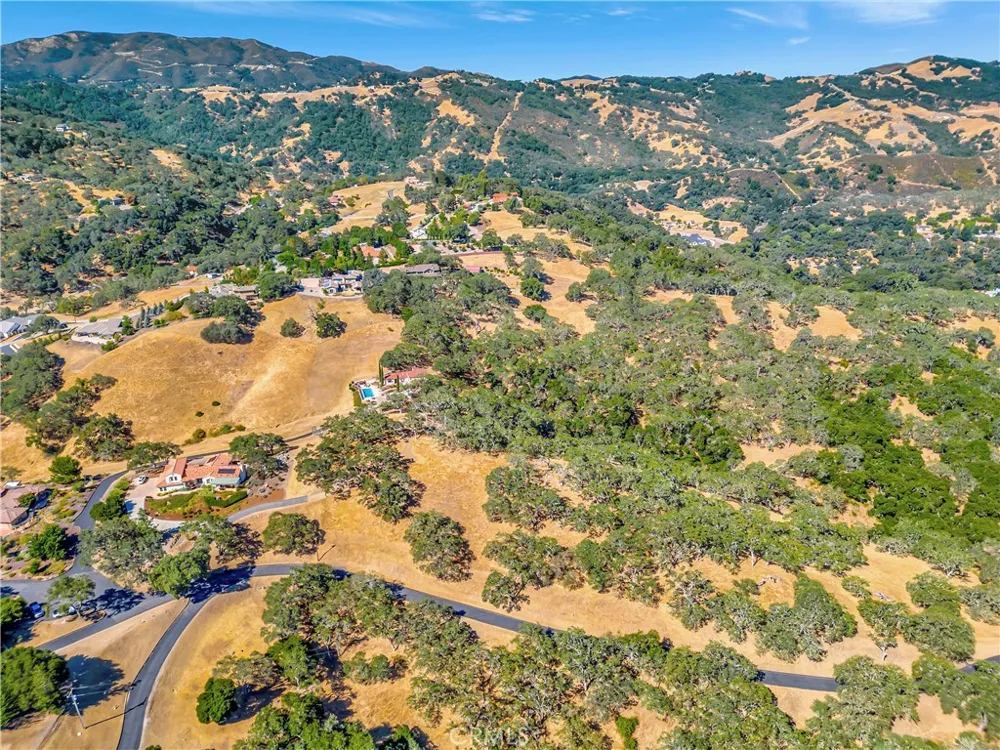 6452 Alta Pradera Atascadero, CA 93422