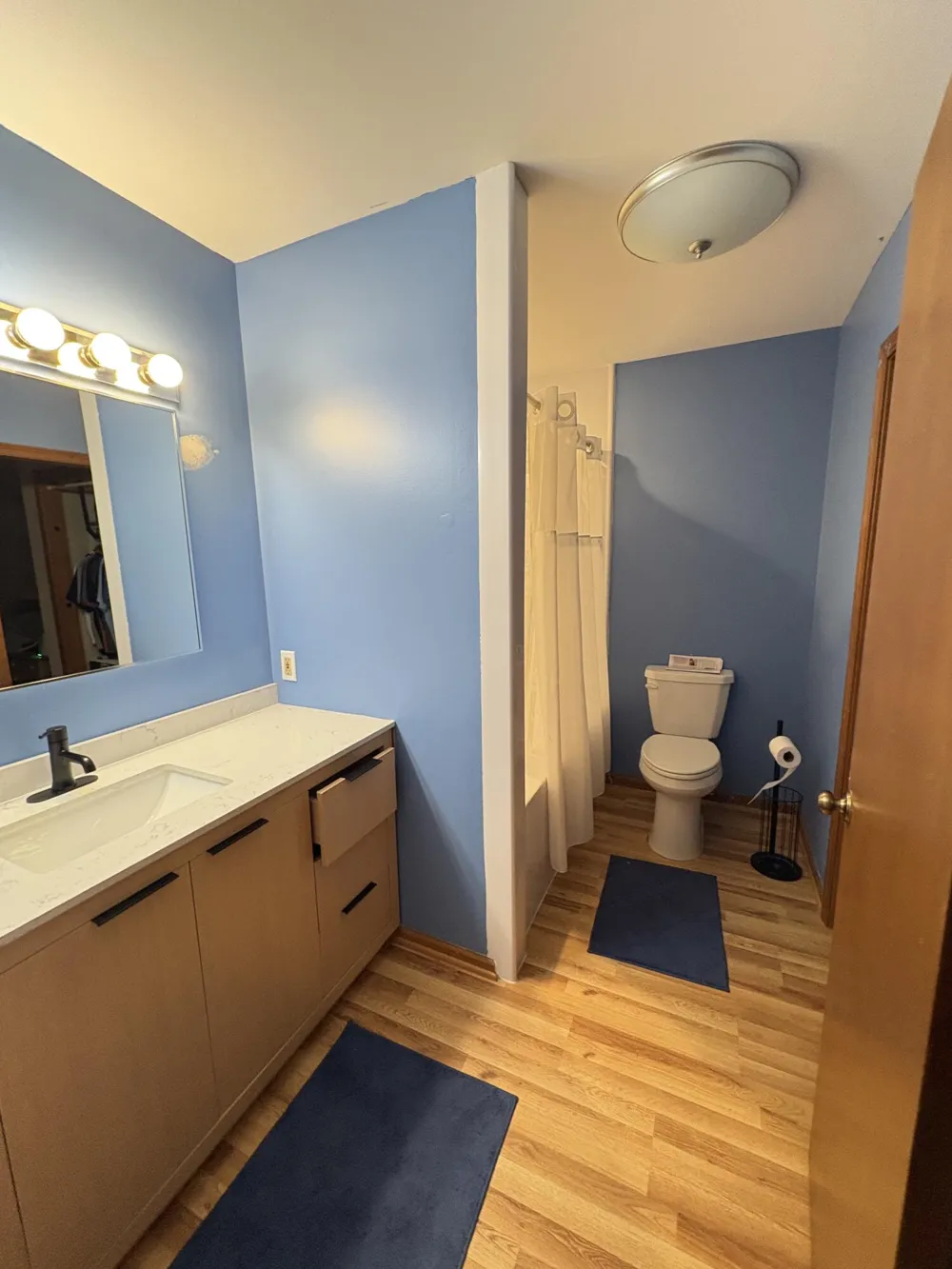926 Village Court Holland, MI 49423