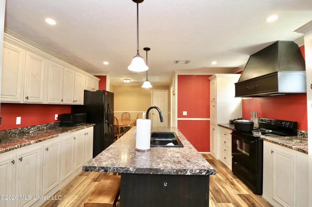 3368 Busy Corner Road Gloster, MS 39638