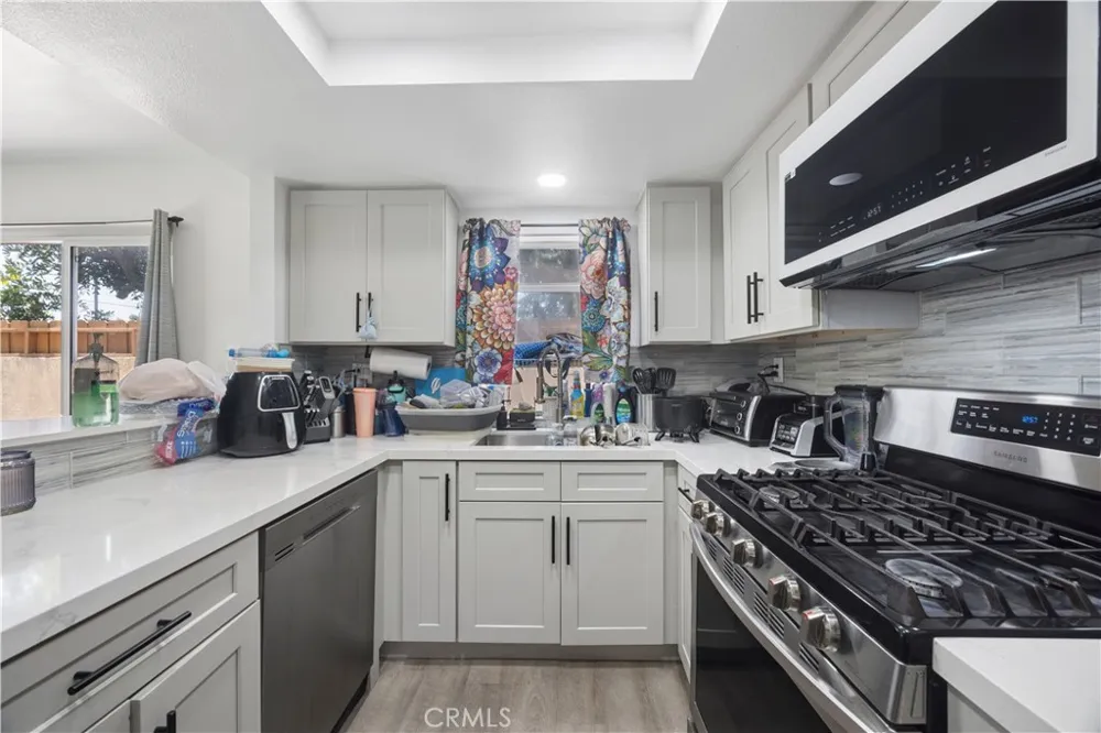 9864 California Avenue #18 South Gate, CA 90280