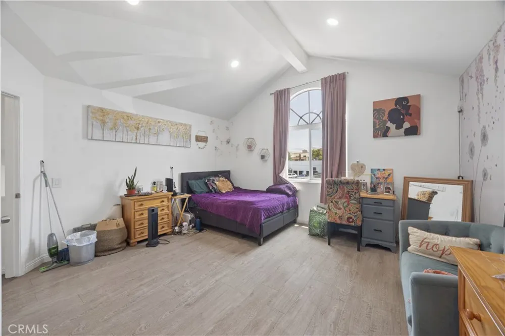 9864 California Avenue #18 South Gate, CA 90280