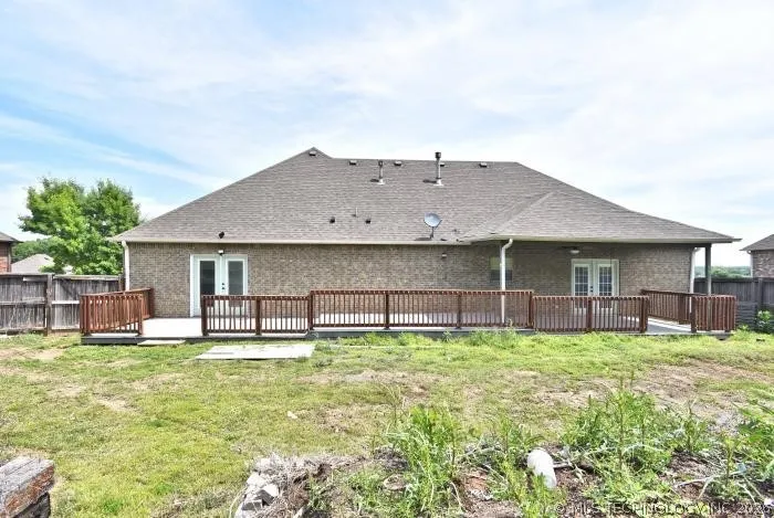 1810 S Stephanie Street Sapulpa, OK 74066