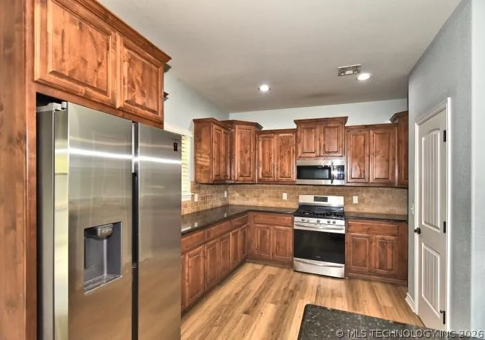 1810 S Stephanie Street Sapulpa, OK 74066