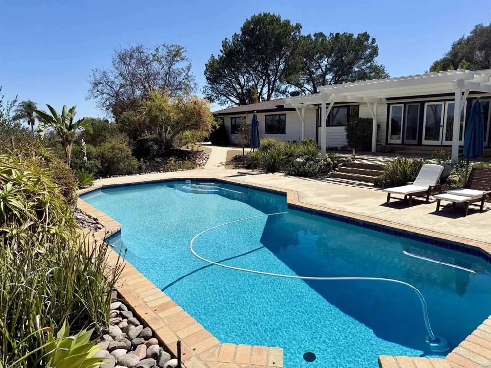 1097 Camino Alisos Fallbrook, CA 92028