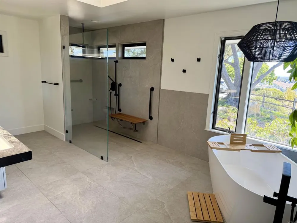 1097 Camino Alisos Fallbrook, CA 92028