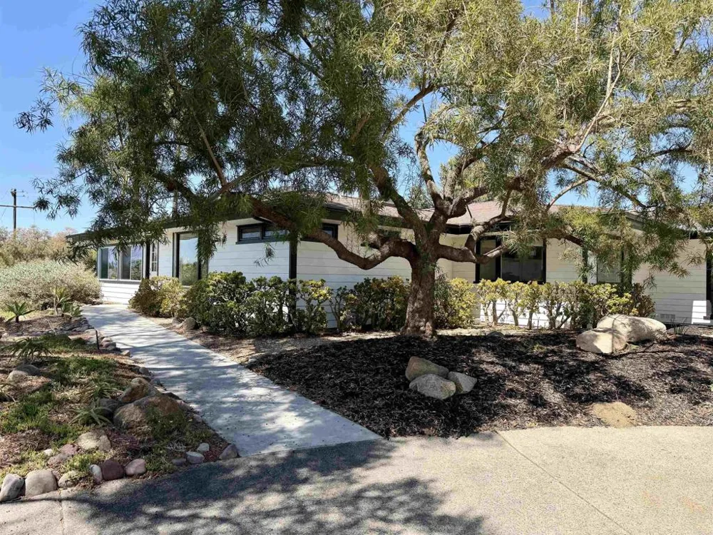 1097 Camino Alisos Fallbrook, CA 92028