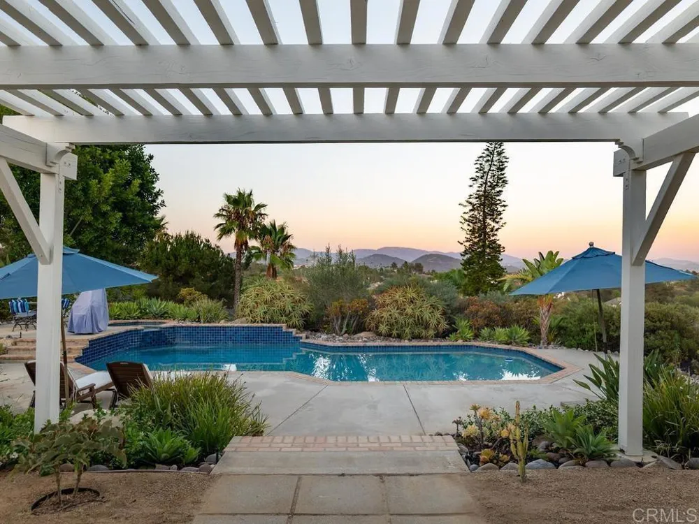 1097 Camino Alisos Fallbrook, CA 92028