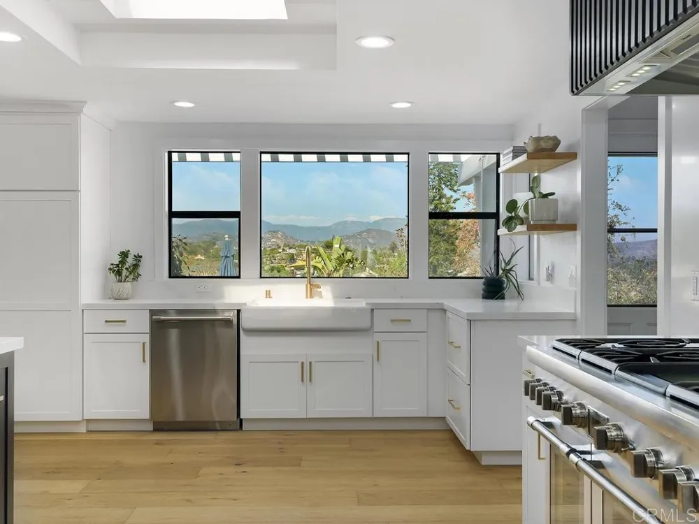 1097 Camino Alisos Fallbrook, CA 92028