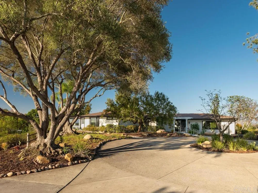 1097 Camino Alisos Fallbrook, CA 92028