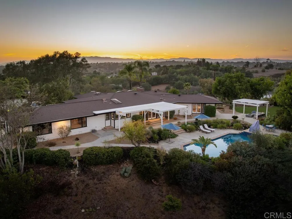 1097 Camino Alisos Fallbrook, CA 92028