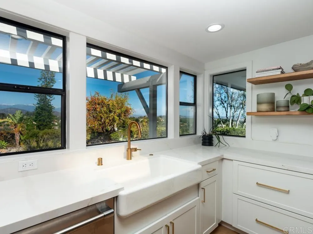 1097 Camino Alisos Fallbrook, CA 92028