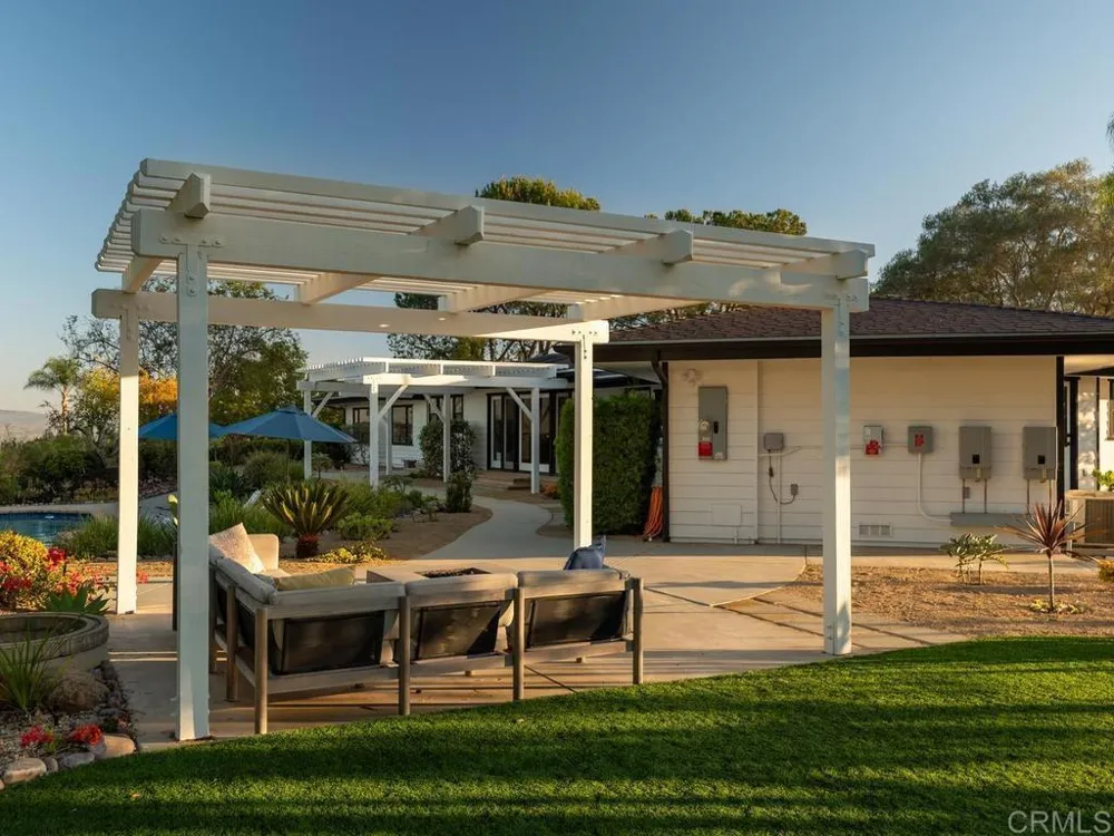 1097 Camino Alisos Fallbrook, CA 92028