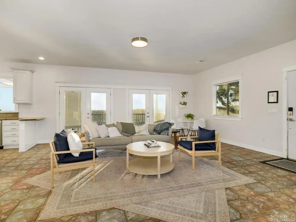 1097 Camino Alisos Fallbrook, CA 92028