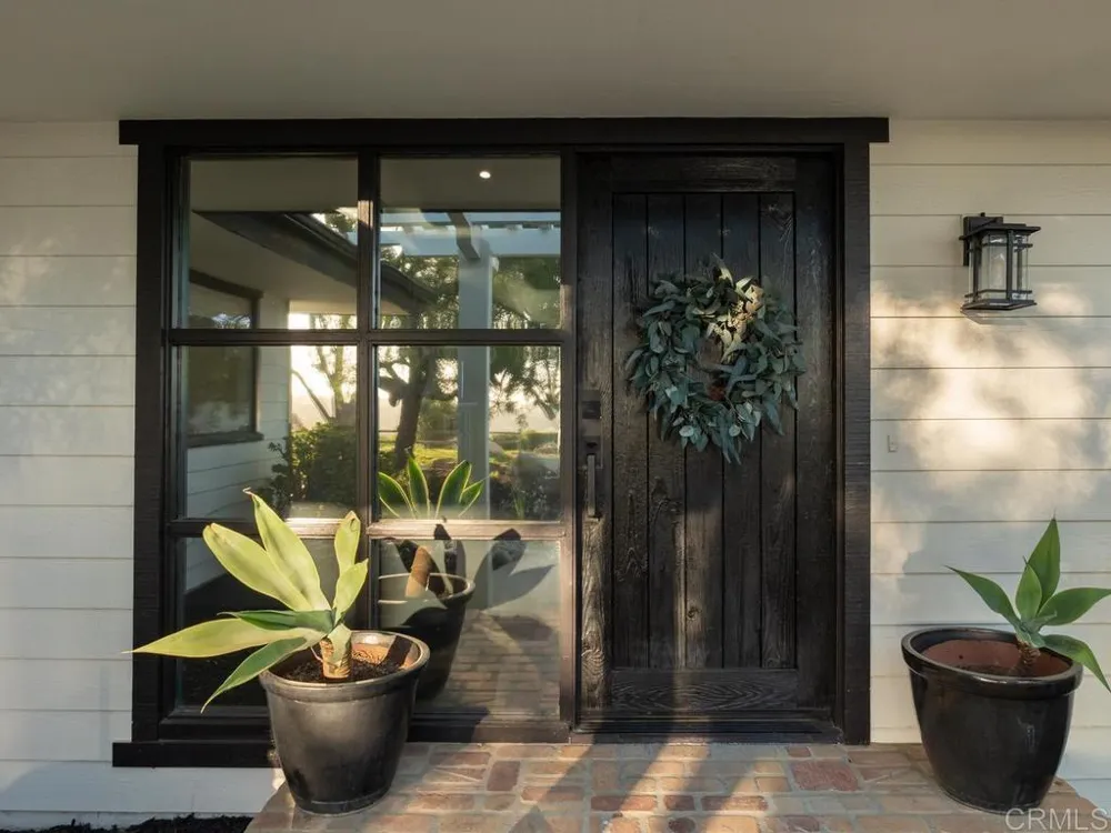 1097 Camino Alisos Fallbrook, CA 92028