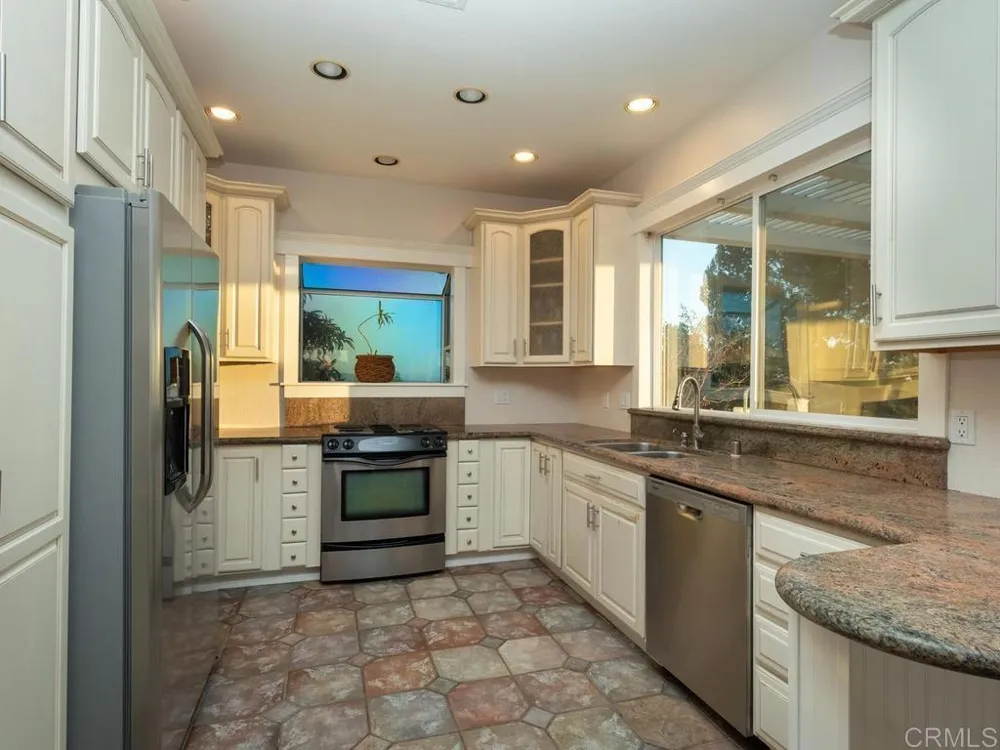 1097 Camino Alisos Fallbrook, CA 92028