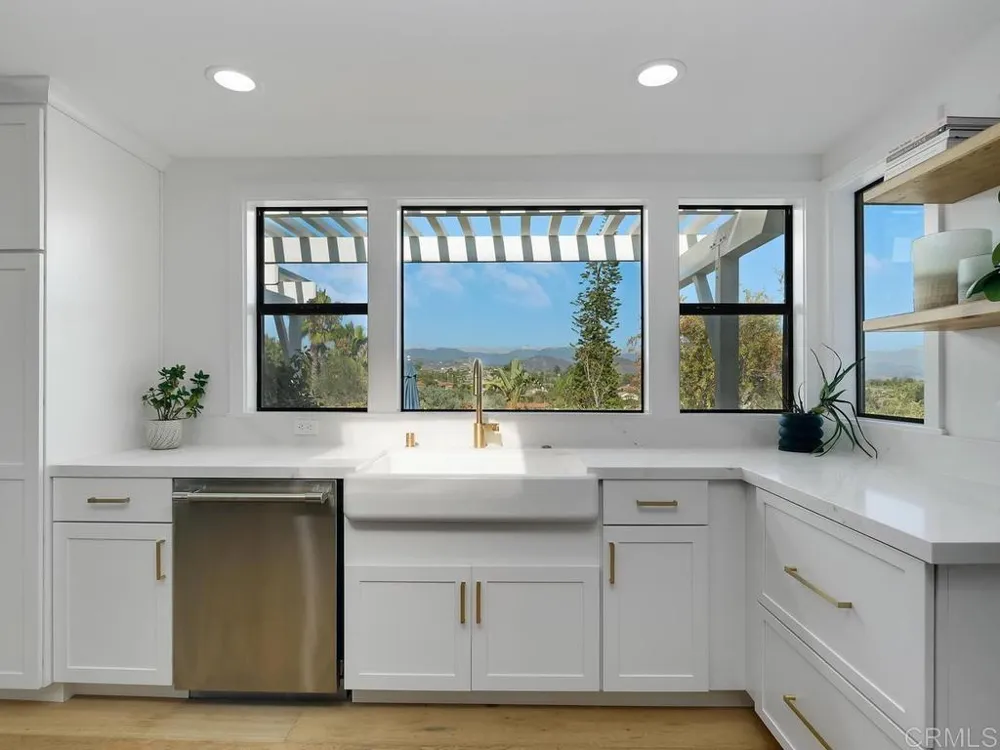 1097 Camino Alisos Fallbrook, CA 92028