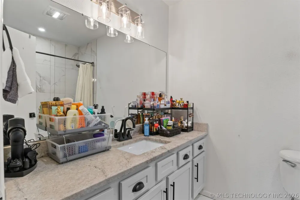 8722 E 74th Place Tulsa, OK 74133