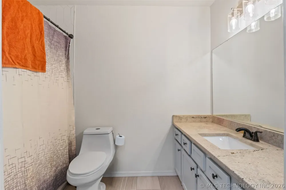 8722 E 74th Place Tulsa, OK 74133