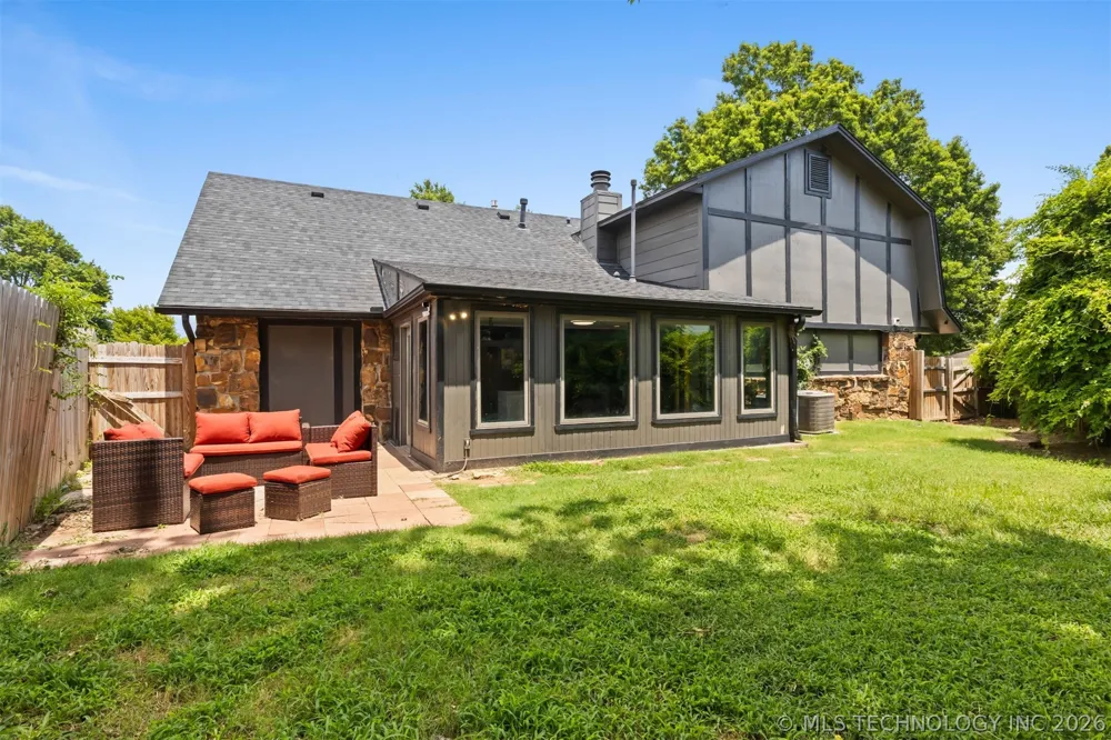 8722 E 74th Place Tulsa, OK 74133