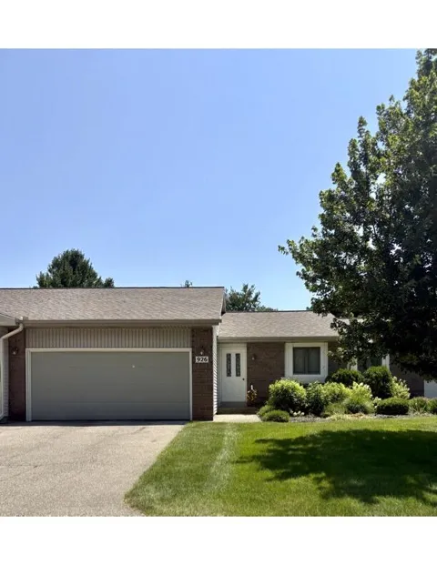 926 Village Court