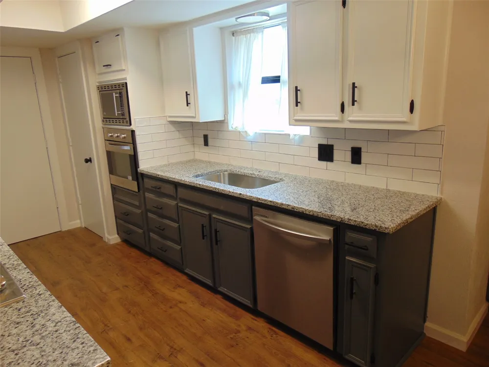 9 Whispering Lane Hickory Creek, TX 75065