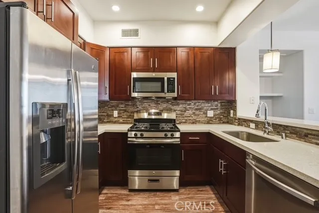 24595 Town Center Drive #3305 Valencia, CA 91355