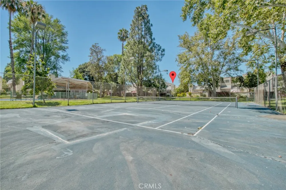 21019 Gresham St. #22 Canoga Park, CA 91304