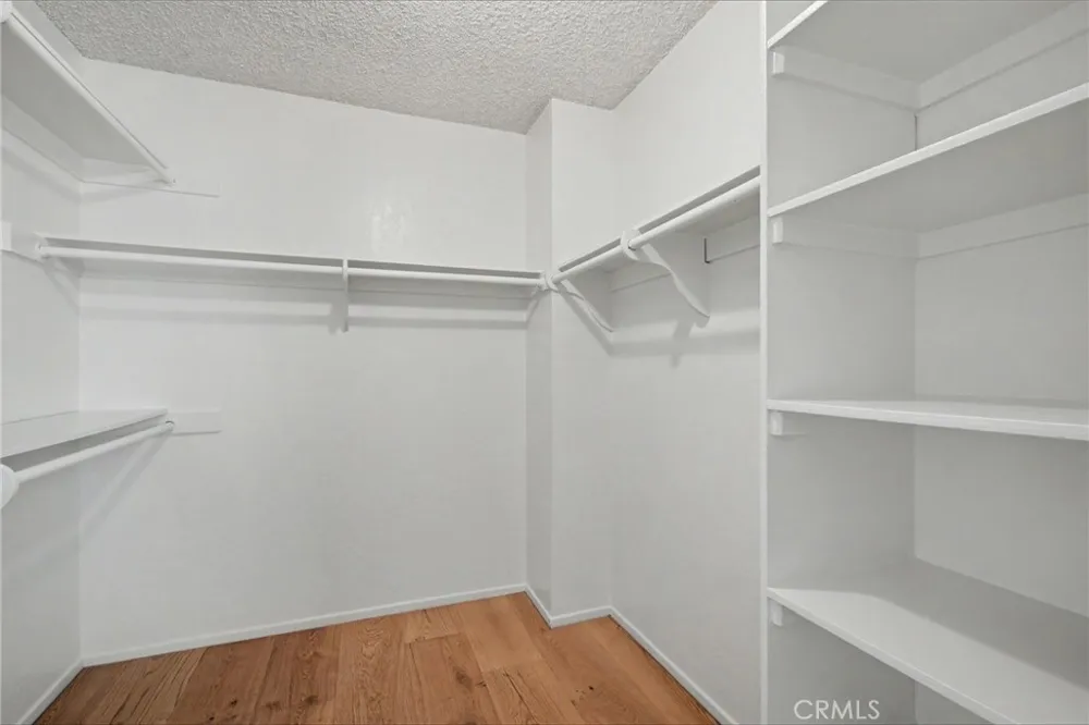 21019 Gresham St. #22 Canoga Park, CA 91304