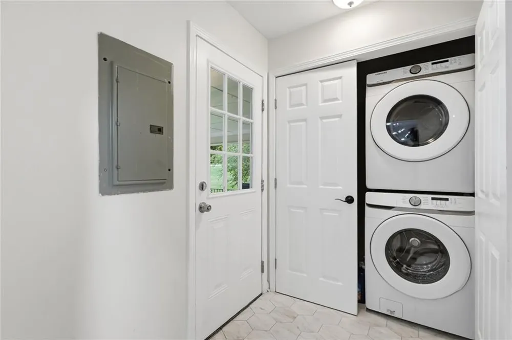 110 Point View Court Tyrone, GA 30290
