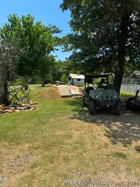 929 Hoover Road Durant, OK 74701