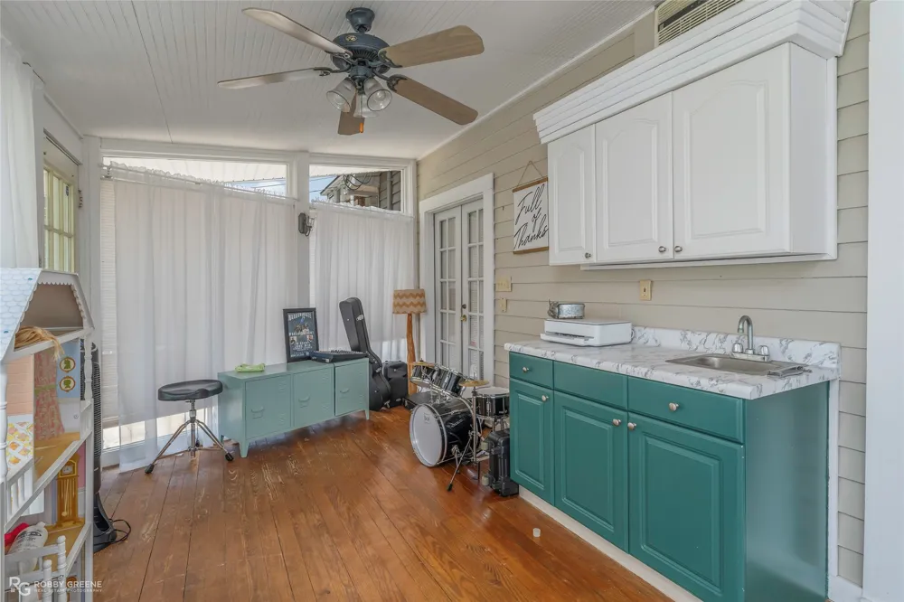 639 Ratcliff Shreveport, LA 71104