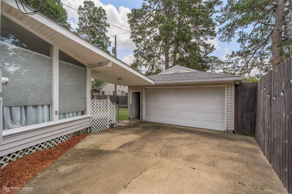 639 Ratcliff Shreveport, LA 71104
