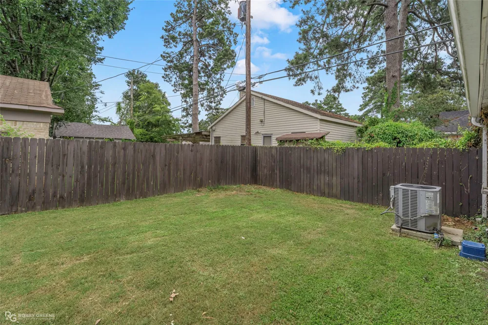 639 Ratcliff Shreveport, LA 71104