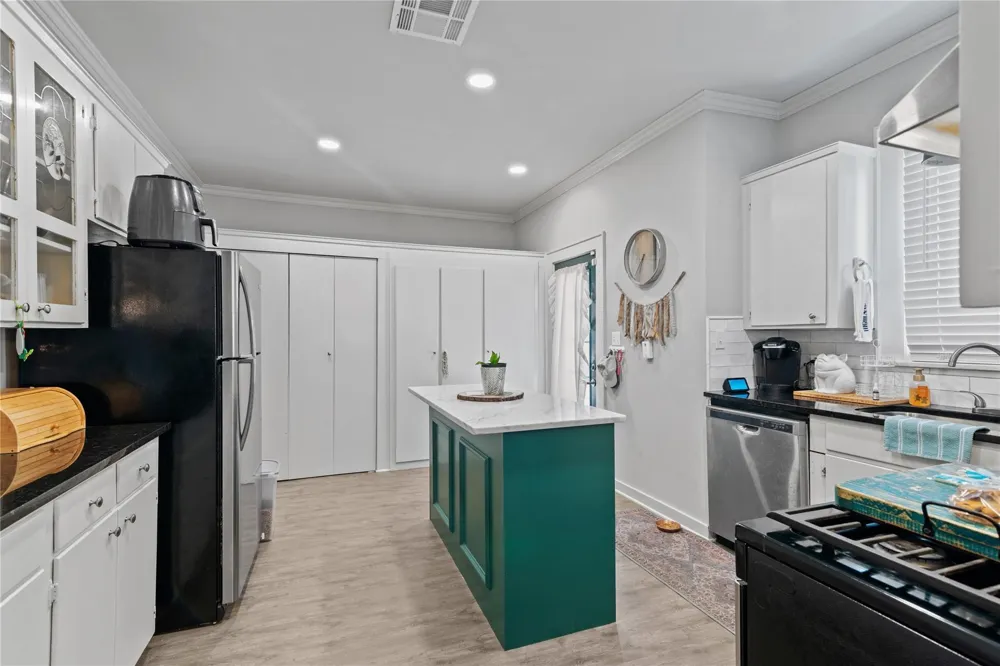 639 Ratcliff Shreveport, LA 71104