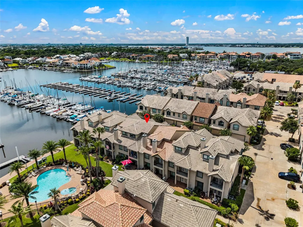 488 Mariners Drive Kemah, TX 77565