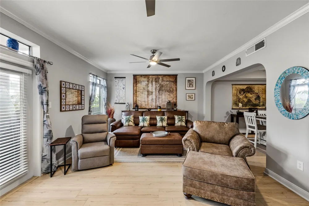 488 Mariners Drive Kemah, TX 77565